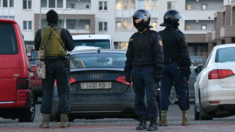 В Белоруссии задержали двух мужчин за финансирование ВСУ