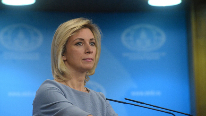 Франция готова жертвовать победой во Второй мировой, заявила Захарова