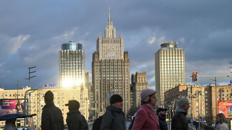 В МИД потребовали решить вопросы биологической деятельности США на Украине