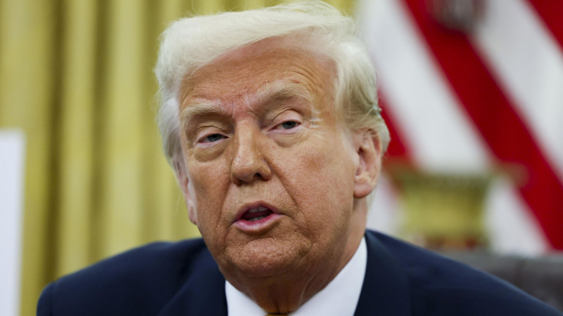 Трамп обвинил Иран в координации атак хуситов